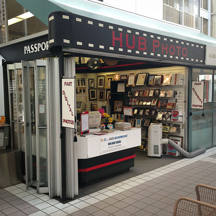 HUB Photo storefront